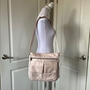 Lug Happy Camper lite pink Travel Bag – Perfect for organizing on-the-go​